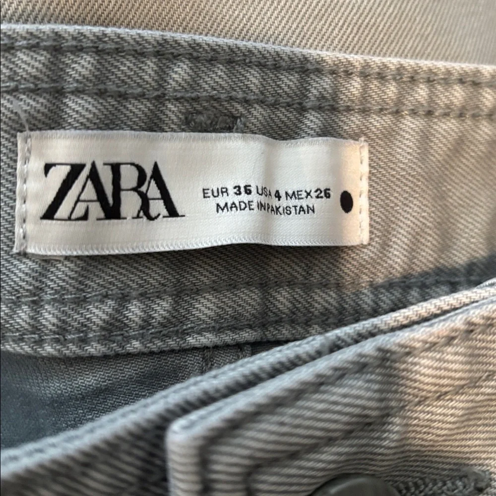 ZARA THE HIGH RISE MARINE STRAIGHT JEANS Size 4 - Picture 7 of 7